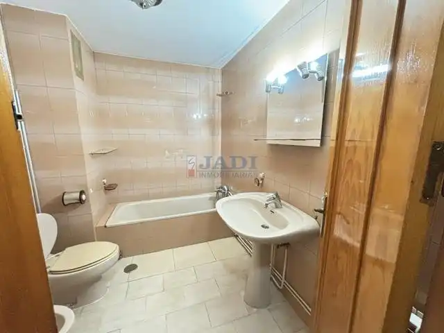 Flat with lift for sale in Valdepeñas, imagen 6