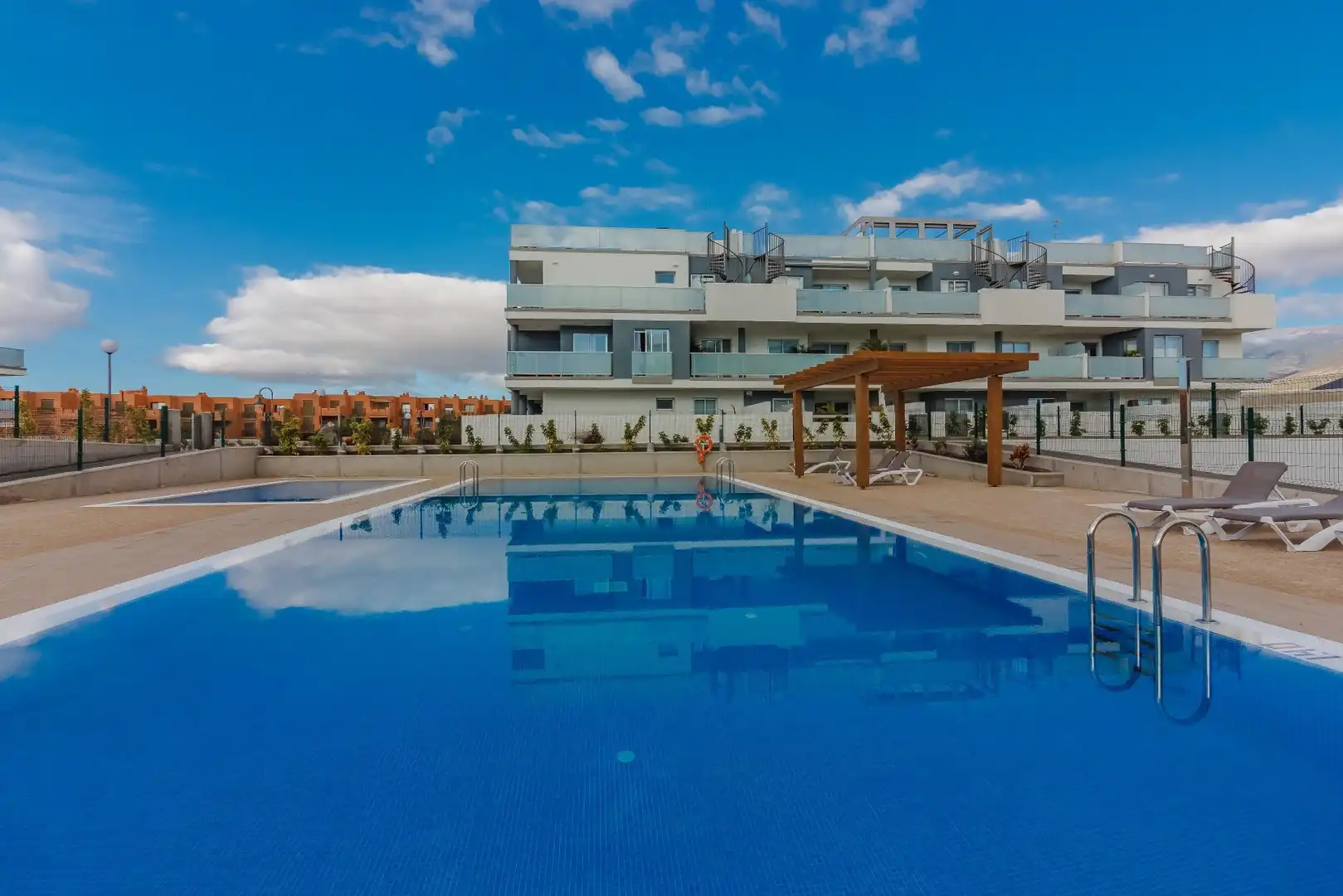 Piscina de Ático en venta en Los Abrigos