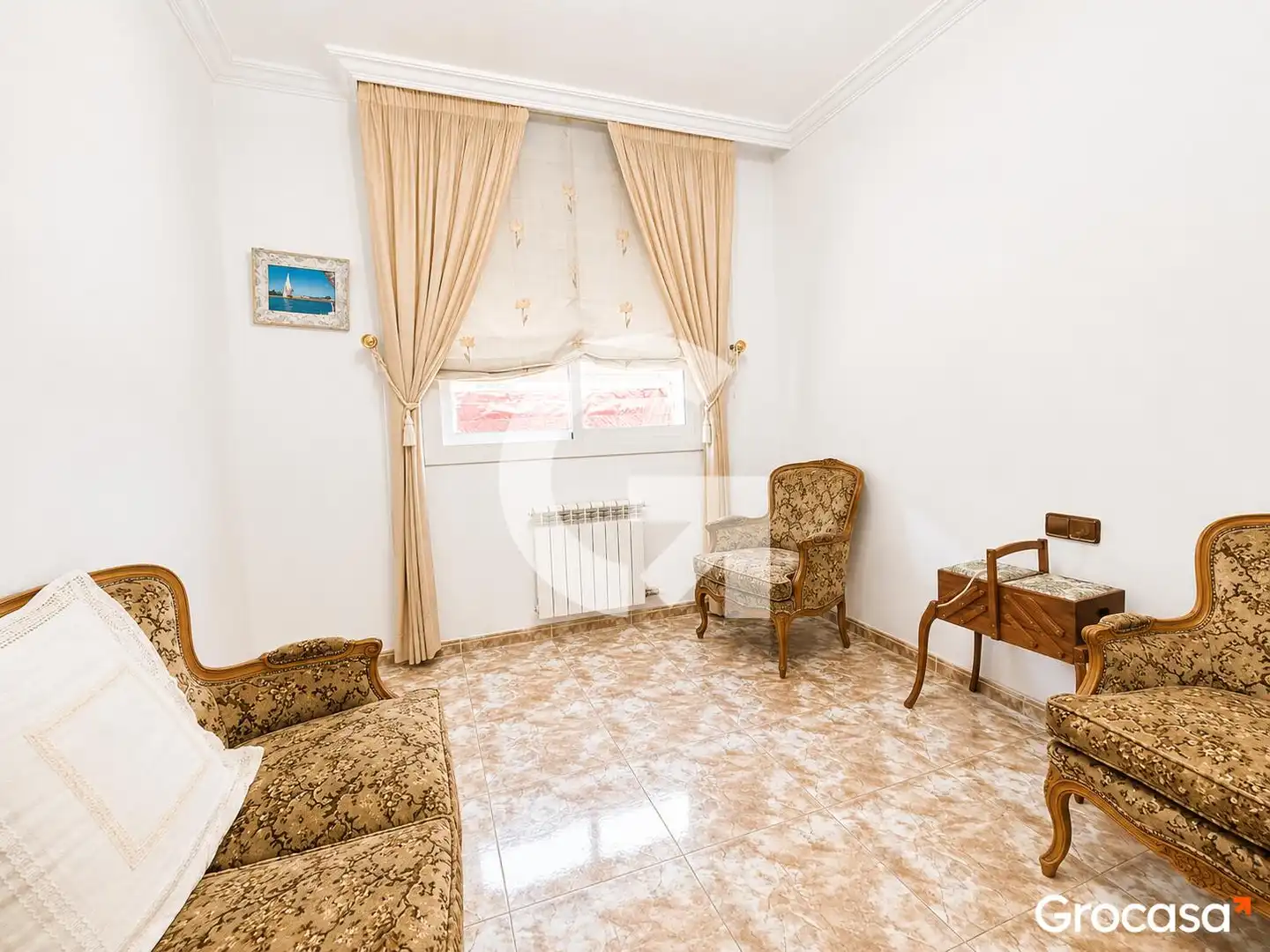 Sala d'estar de Casa adosada en venda en Vilanova i la Geltrú amb Calefacció, Terrassa i Forn