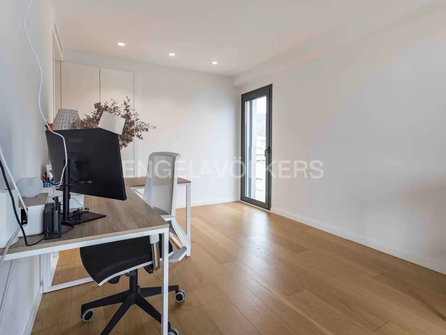 Attic for rent in Barcelona  with Air Conditioner, Heating and Parquet flooring