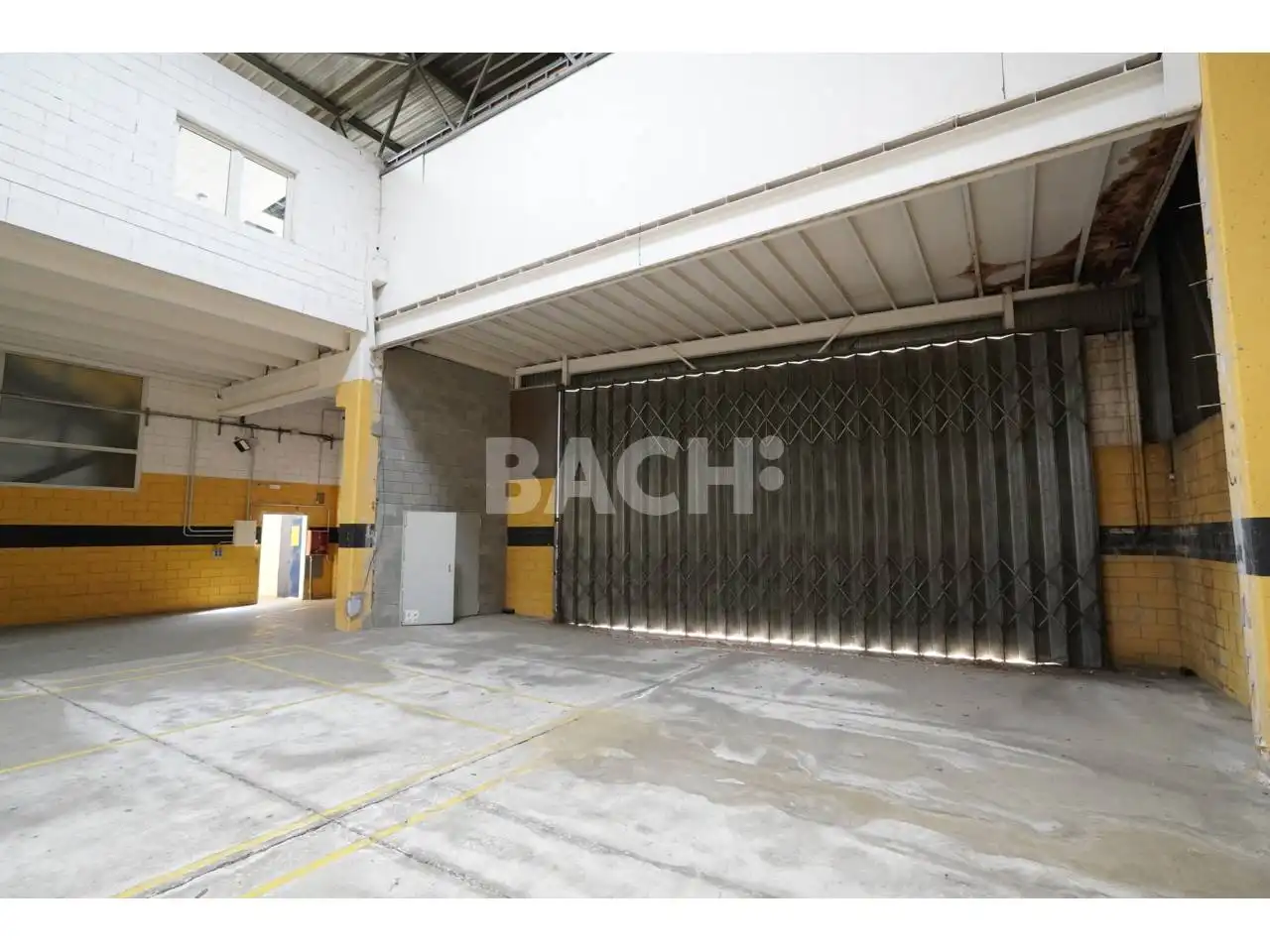 Nau industrial de lloguer a Calle Perot Rocaguinarda, imagen 3