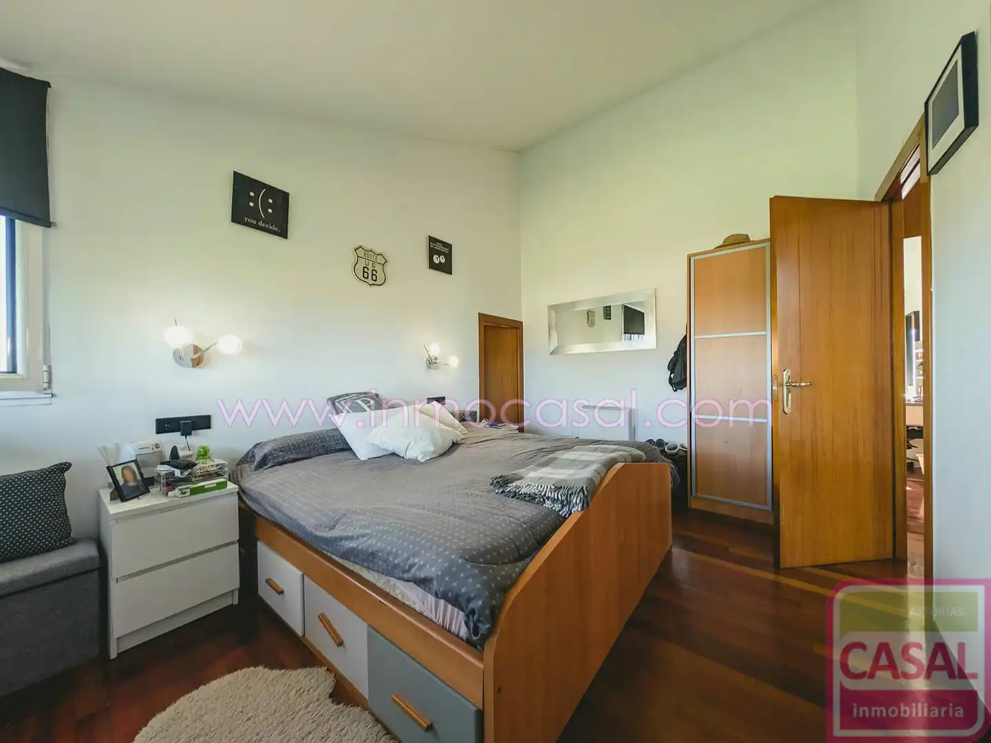 Dormitori de Casa o xalet en venda en Gijón  amb Calefacció