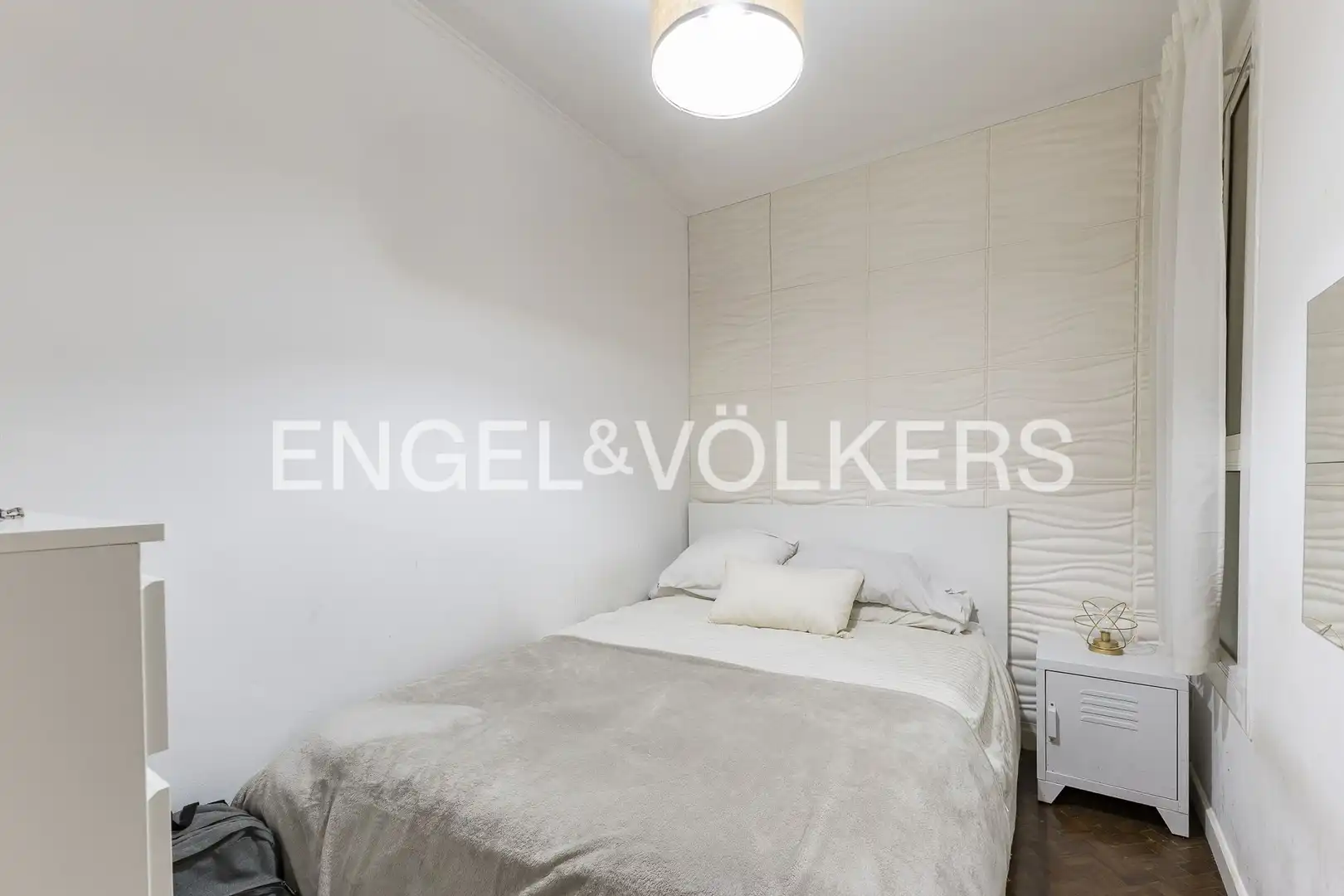 Habitación de Piso en venta en L'Hospitalet de Llobregat con Aire acondicionado, Calefacción y Parquet