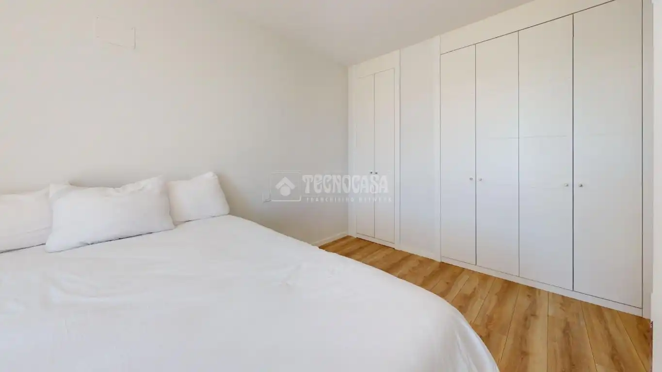 Schlafzimmer von Wohnung zum Verkauf in Villanueva de la Torre mit Parkett, Terrasse und Möbliert