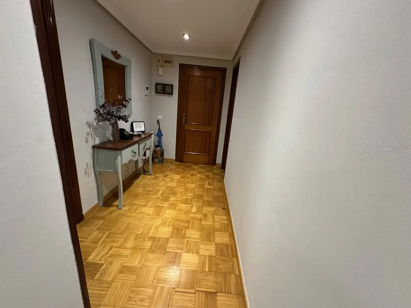 Pis en venda en Oviedo  amb Calefacció, Parquet i Traster