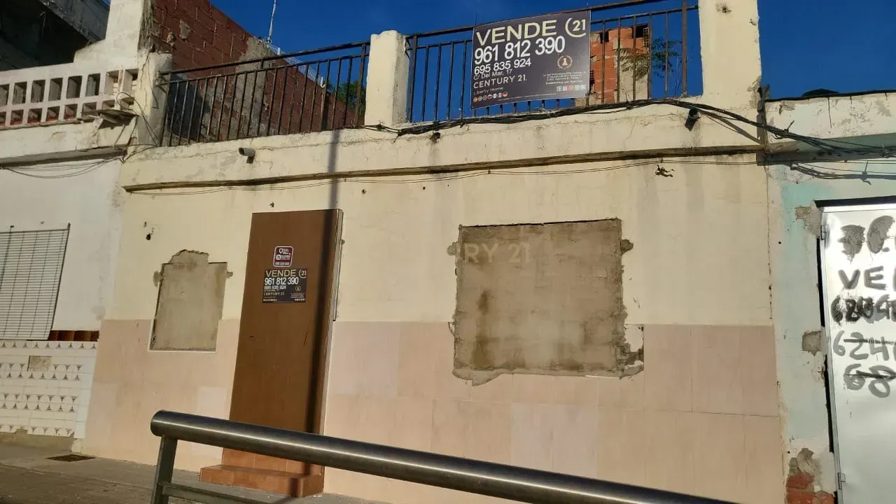 Exterior view of House or chalet for sale in Alzira