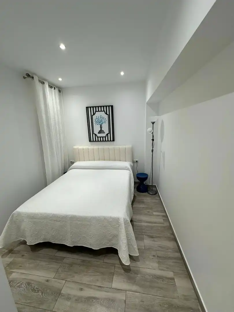 Habitación de Piso de alquiler en Fuengirola con Aire acondicionado, Calefacción y Amueblado