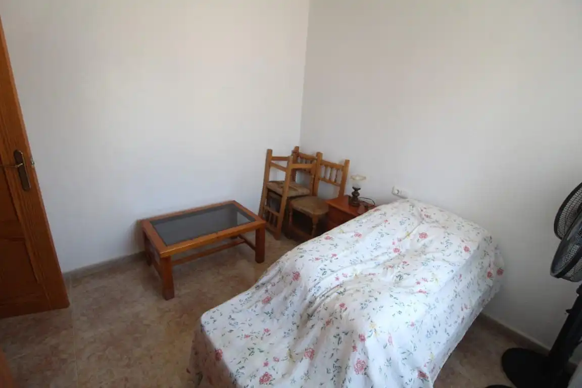 Habitación de Casa adosada en venta en Torrevieja con Aire acondicionado, Jardín privado y Terraza