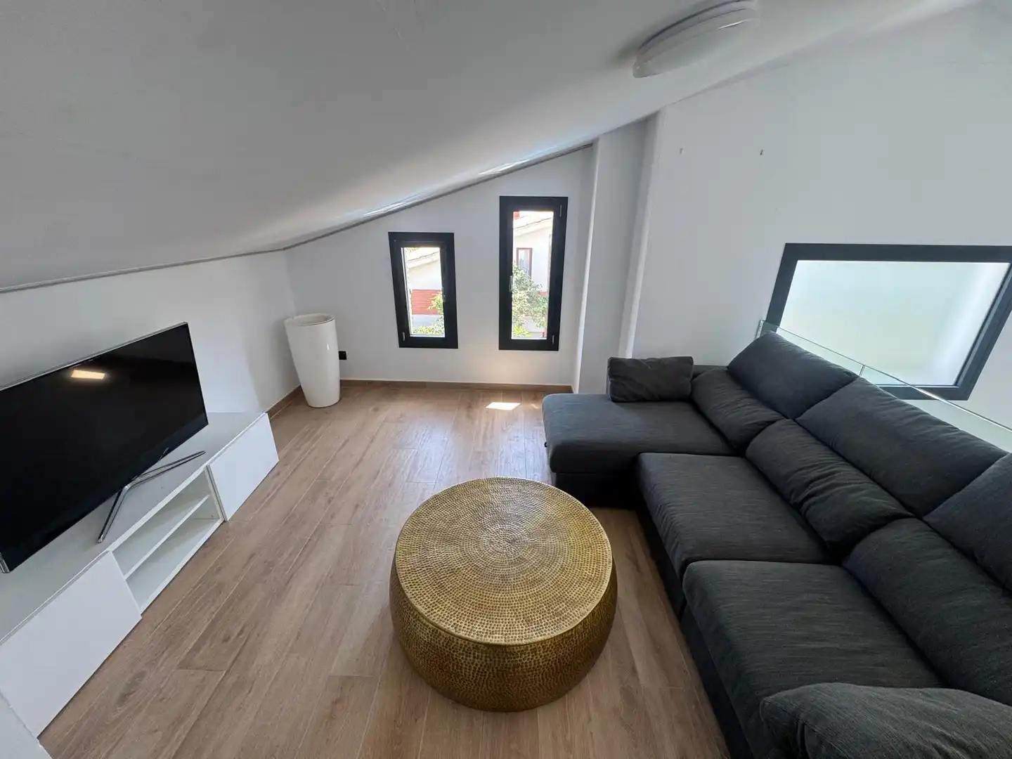 Sala d'estar de Casa o xalet en venda en Canet de Mar amb Aire condicionat, Calefacció i Jardí privat
