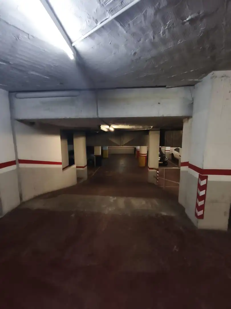 Einzelparkplatz zum Verkauf in Carrer RIU ESSERA, imagen 3