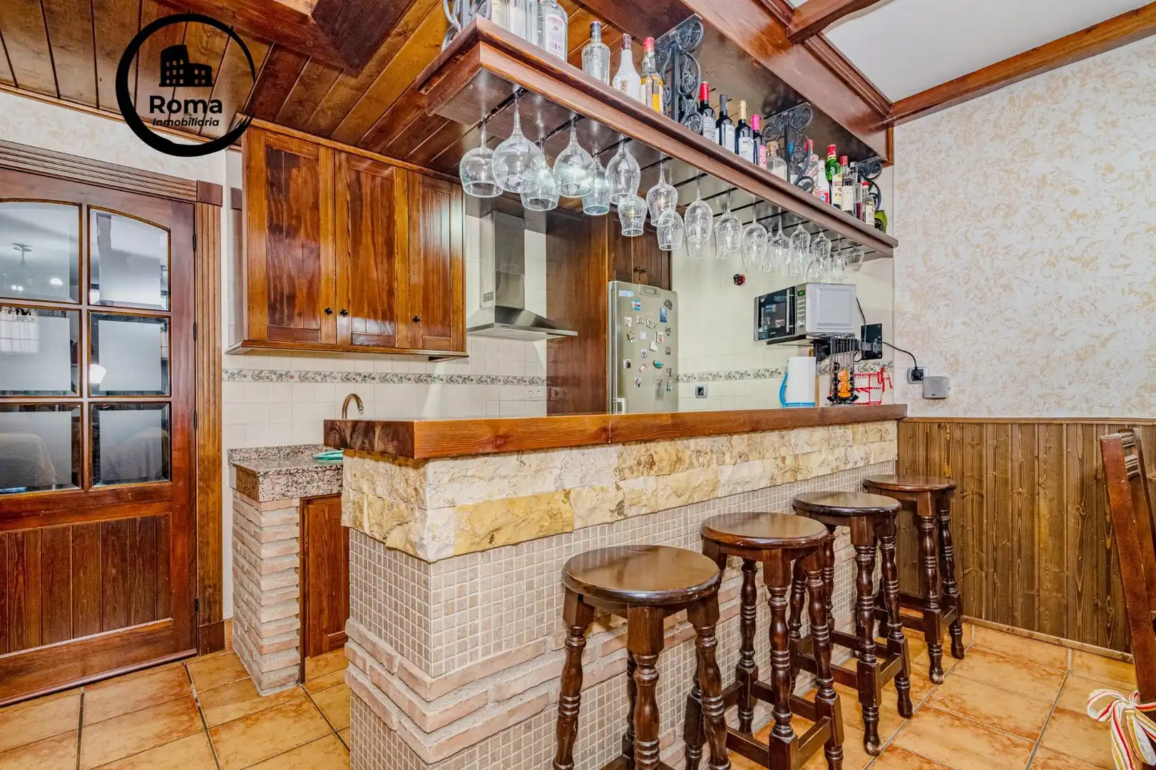 Cocina de Casa adosada en venta en La Zubia con Aire acondicionado, Calefacción y Piscina