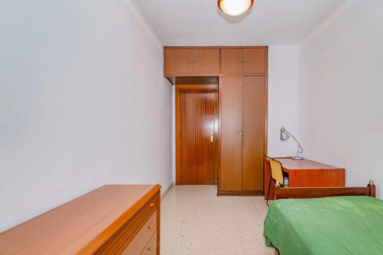 Bedroom of Flat for sale in Granada  with Heating, Terrace and Storage room