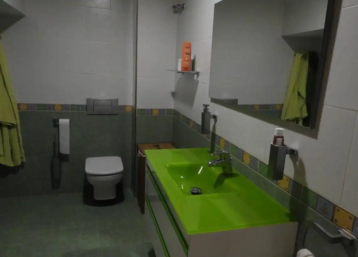 Badezimmer von Maisonette zum Verkauf in Tobarra mit Klimaanlage, Heizung und Terrasse