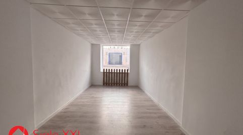 En pleno centro de Vilareal se encuentra este local tipo casa, una propiedad con un enorme potencial tanto comercial como residenc, imatge 3