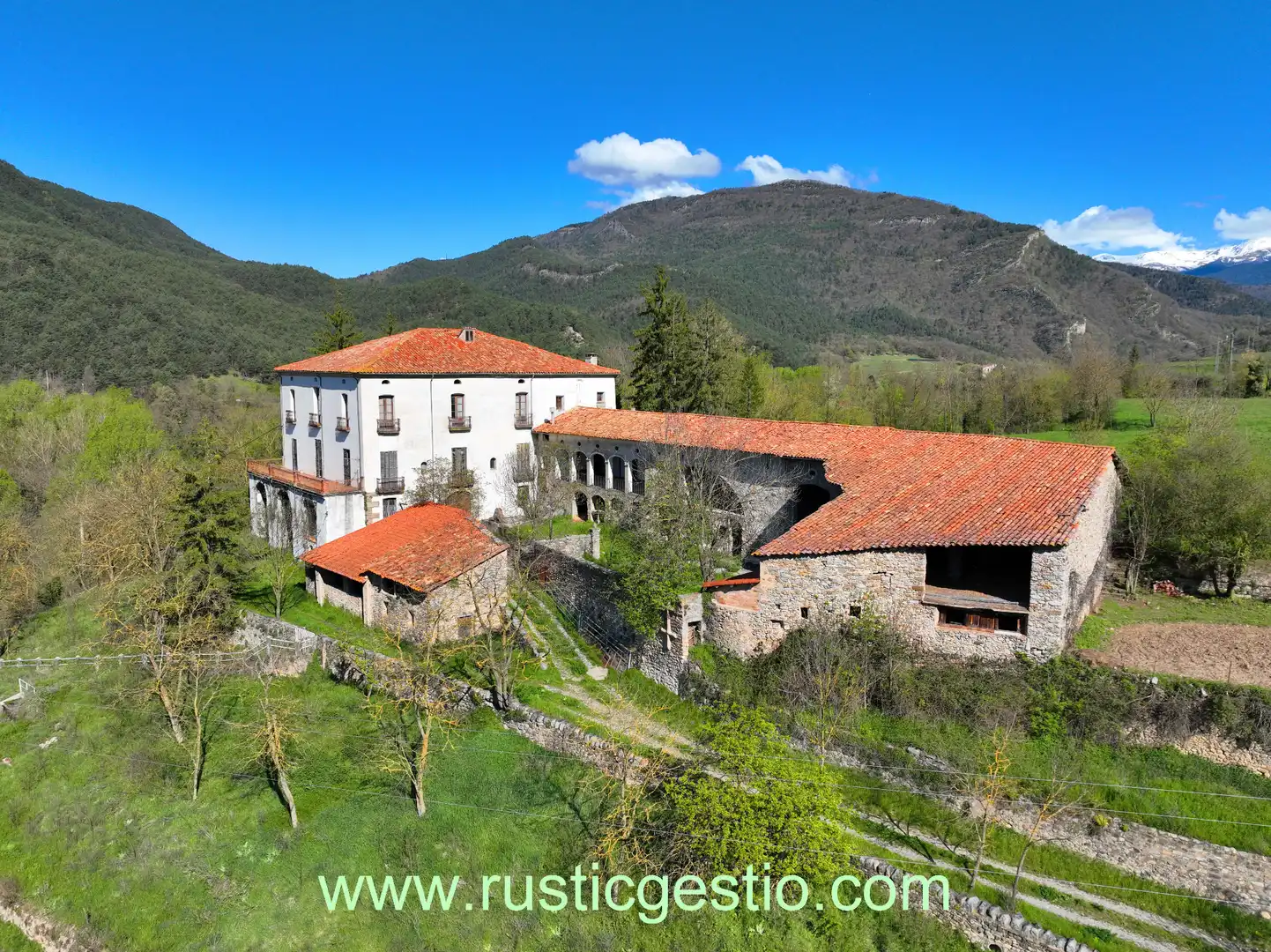 Exterior view of Country homes for sale in Campdevànol  with Private garden, Terrace and Balcony