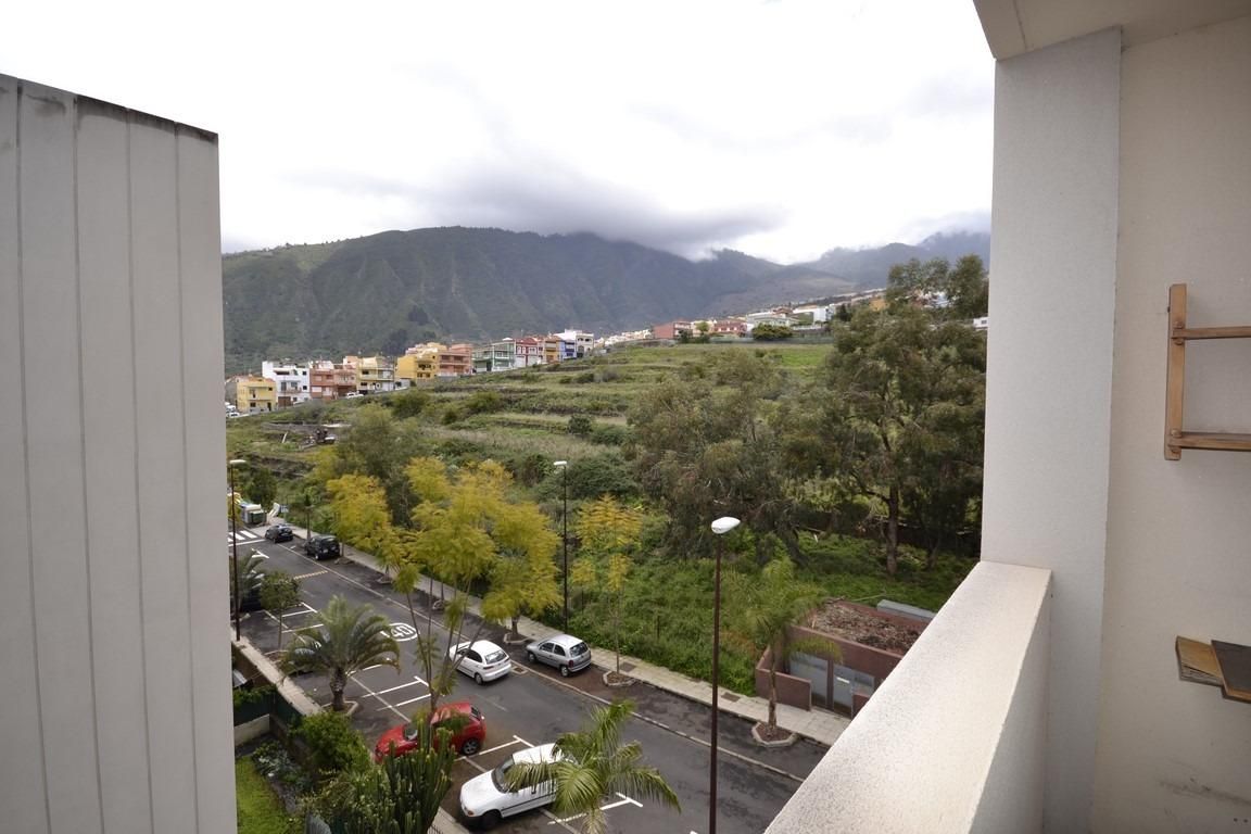 Vista exterior de Pis en venda en La Orotava