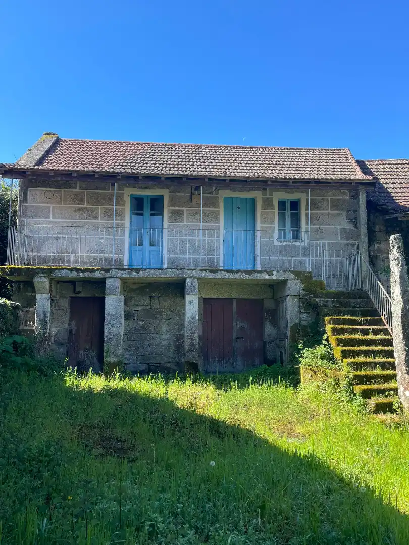 Vista exterior de Finca rústica en venda en O Irixo amb Jardí privat, Traster i Balcó