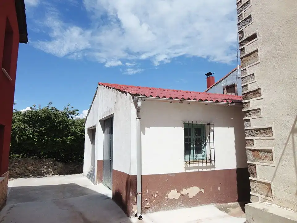 Vista exterior de Garaje en venta en Valle de Valdelaguna