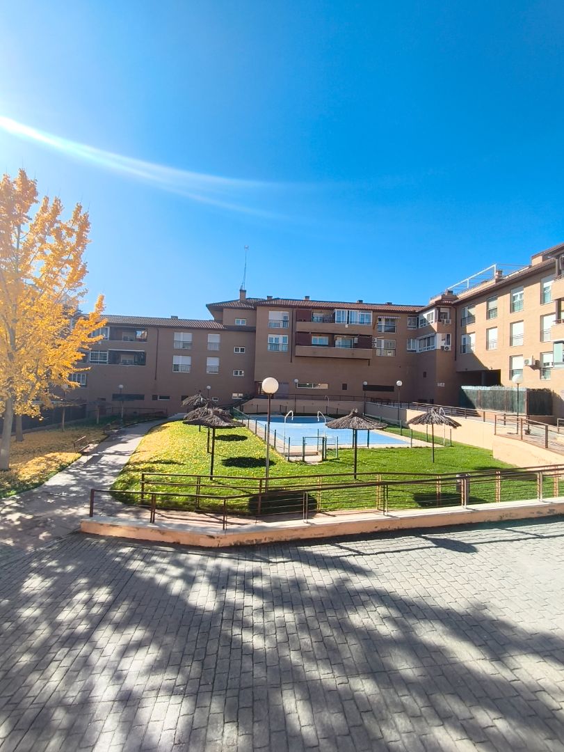 Vista exterior de Pis en venda en Humanes de Madrid amb Aire condicionat, Calefacció i Alarma