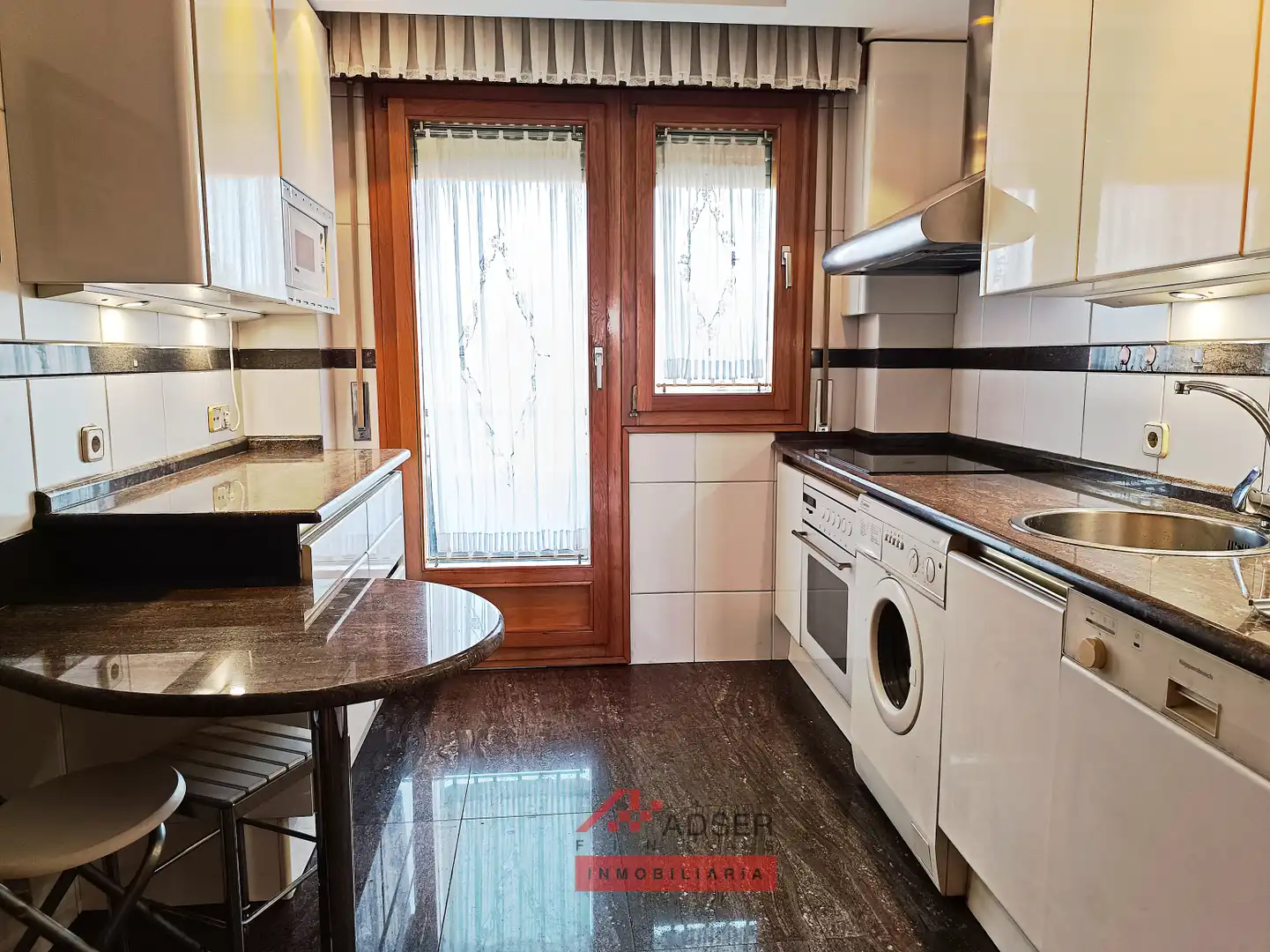 Cocina de Piso en venta en  Logroño con Calefacción, Parquet y Terraza