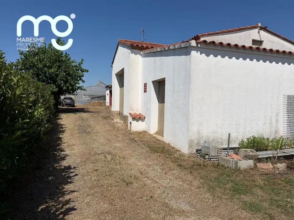 Vista exterior de Finca rústica en venta en Vilassar de Mar con Jardín privado y Alarma