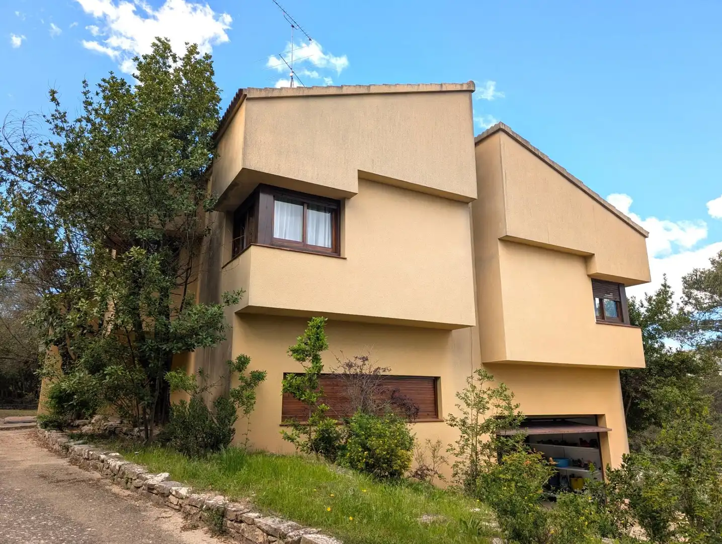 Vista exterior de Casa o xalet en venda en Alcoy / Alcoi amb Calefacció, Jardí privat i Terrassa