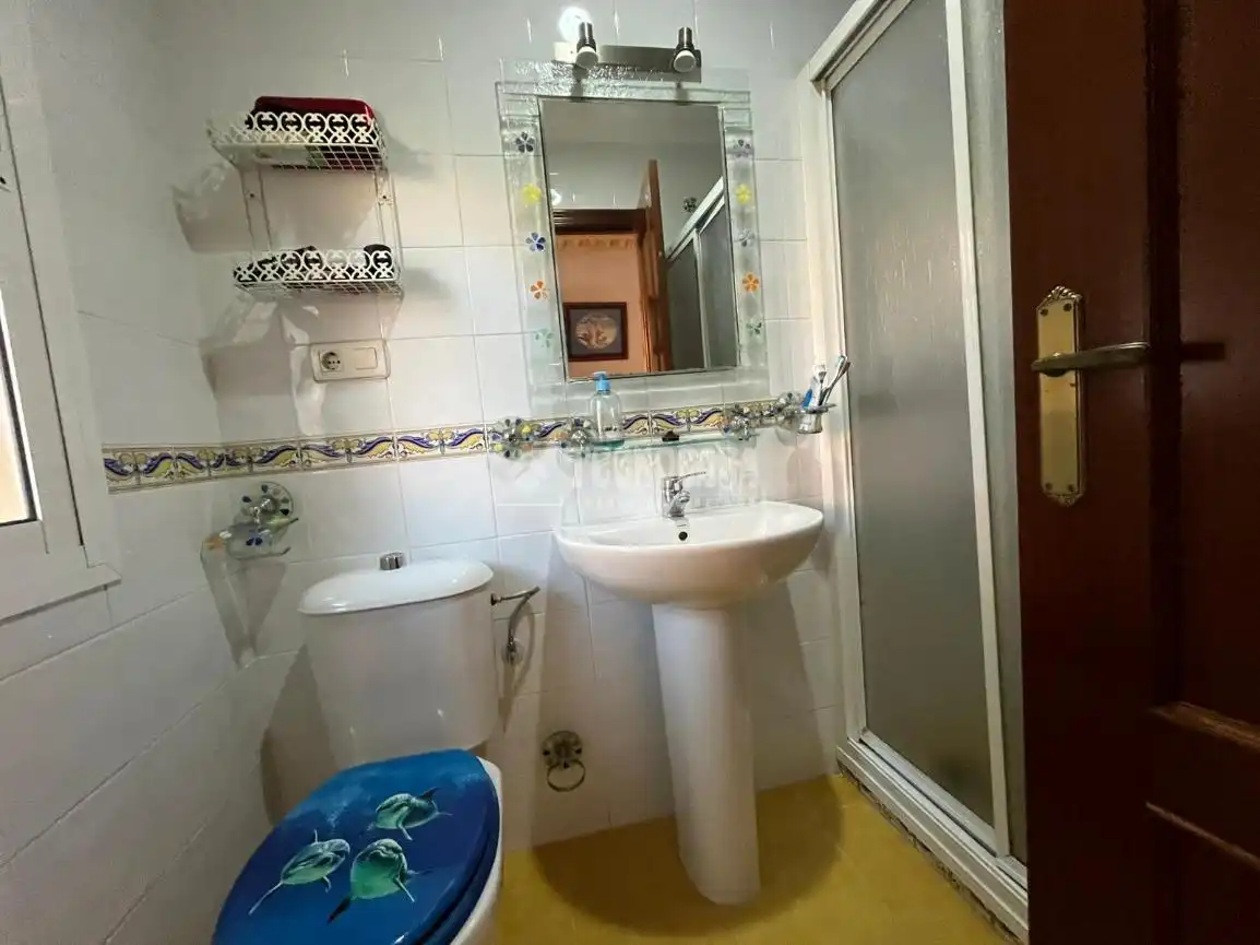 Baño de Casa adosada en venta en Dos Hermanas con Terraza