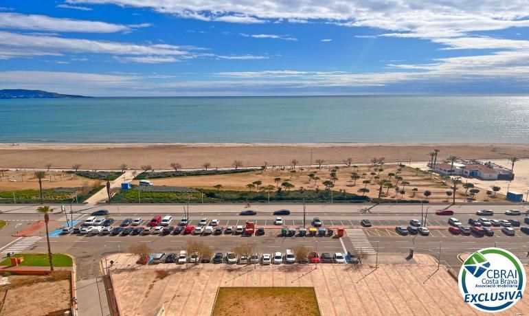 Exterior view of Flat for sale in Empuriabrava  with Heating