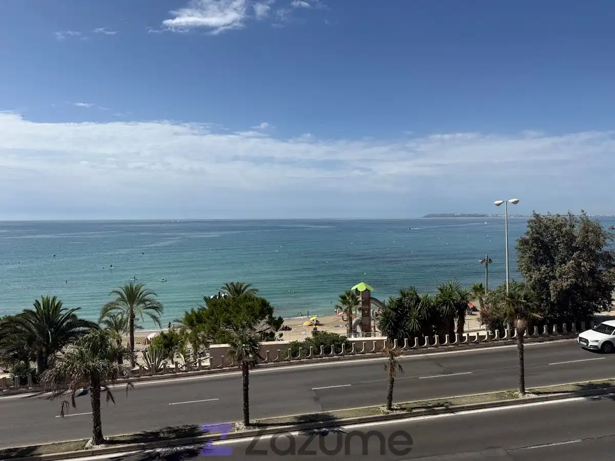 Außenansicht von Wohnung zur Miete in Alicante / Alacant mit Klimaanlage, Terrasse und Möbliert