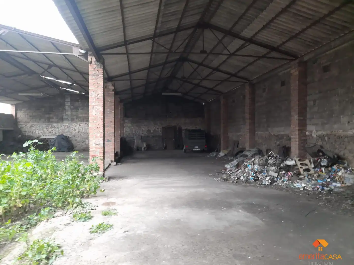 Nau industrial en venda a Castuera