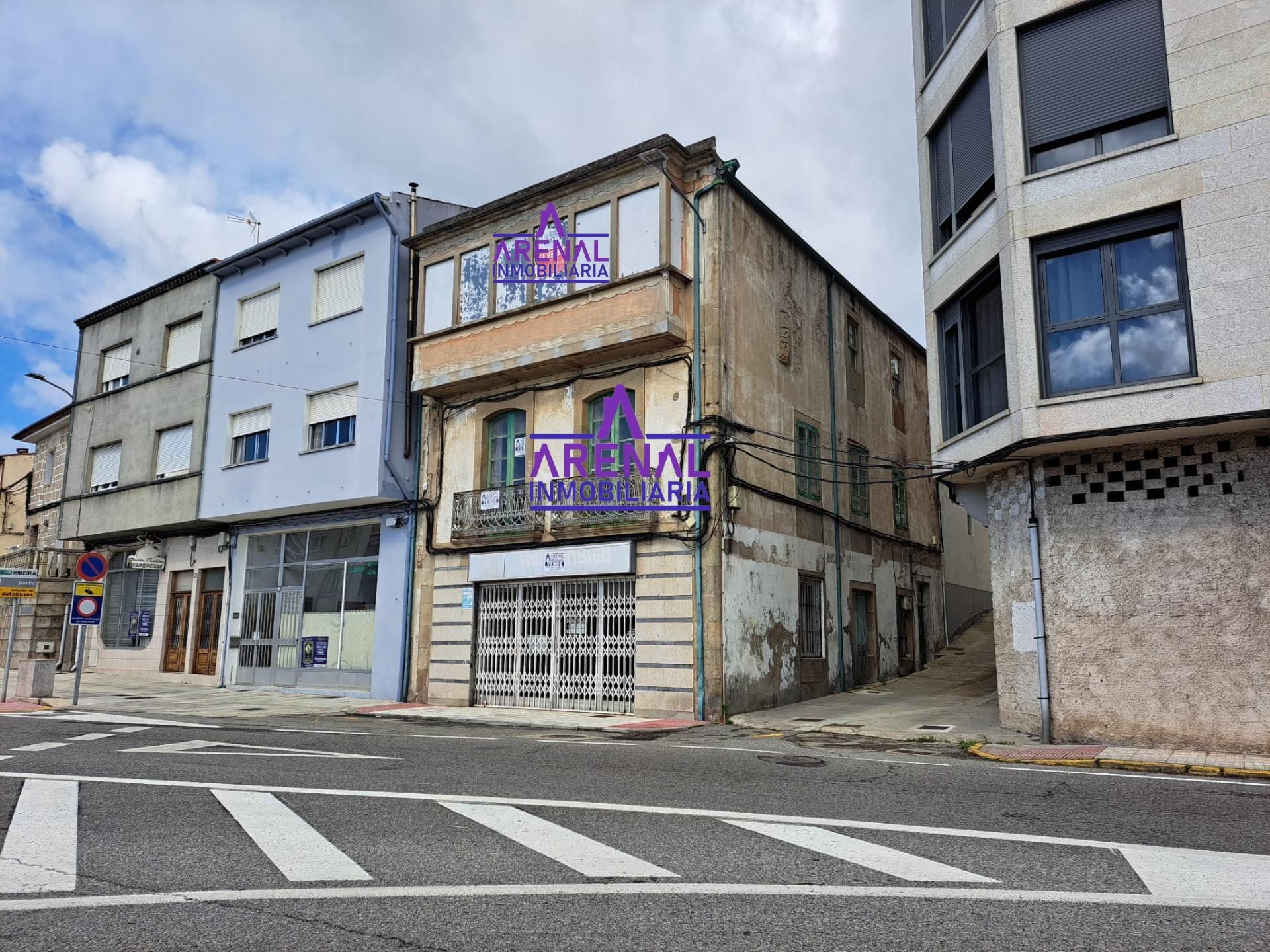 Vista exterior de Local en venda en A Pobra do Caramiñal