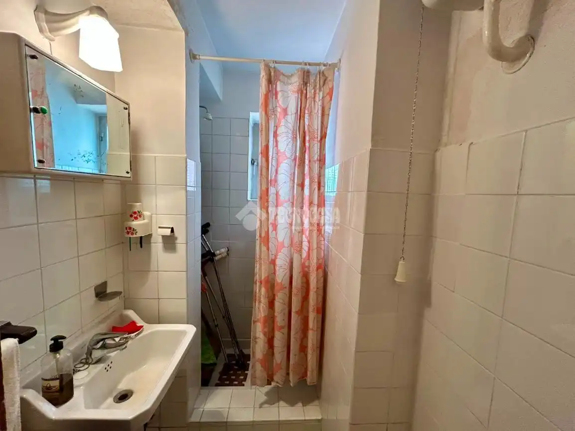Baño de Piso en venta en Madrid con Calefacción, Terraza y Balcón