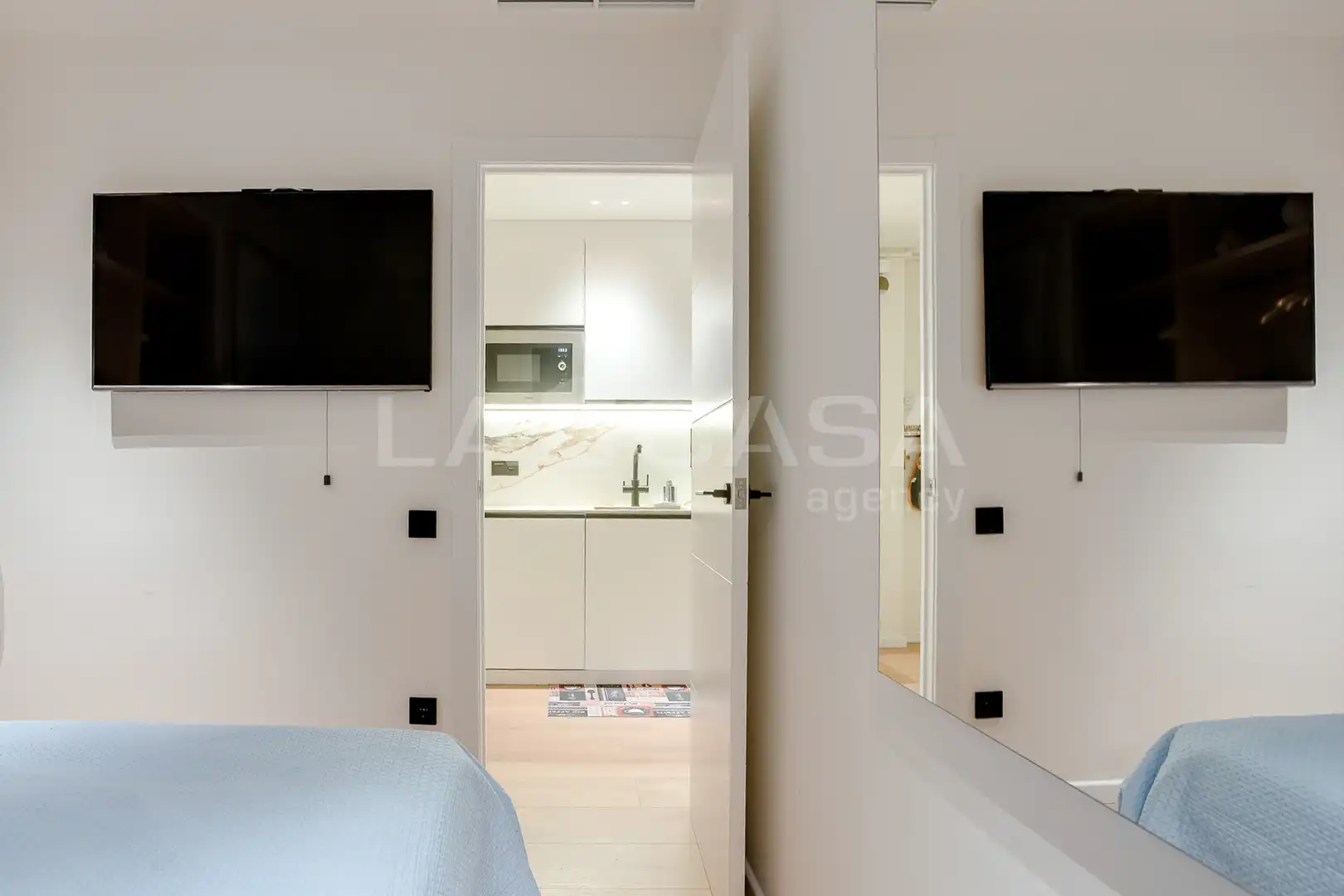 Habitación de Piso en venta en Barcelona con Balcón