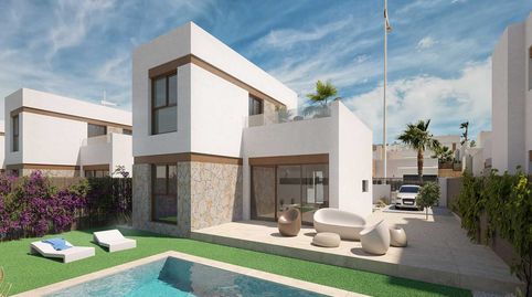 Amplias villas en exclusivo campo de golf