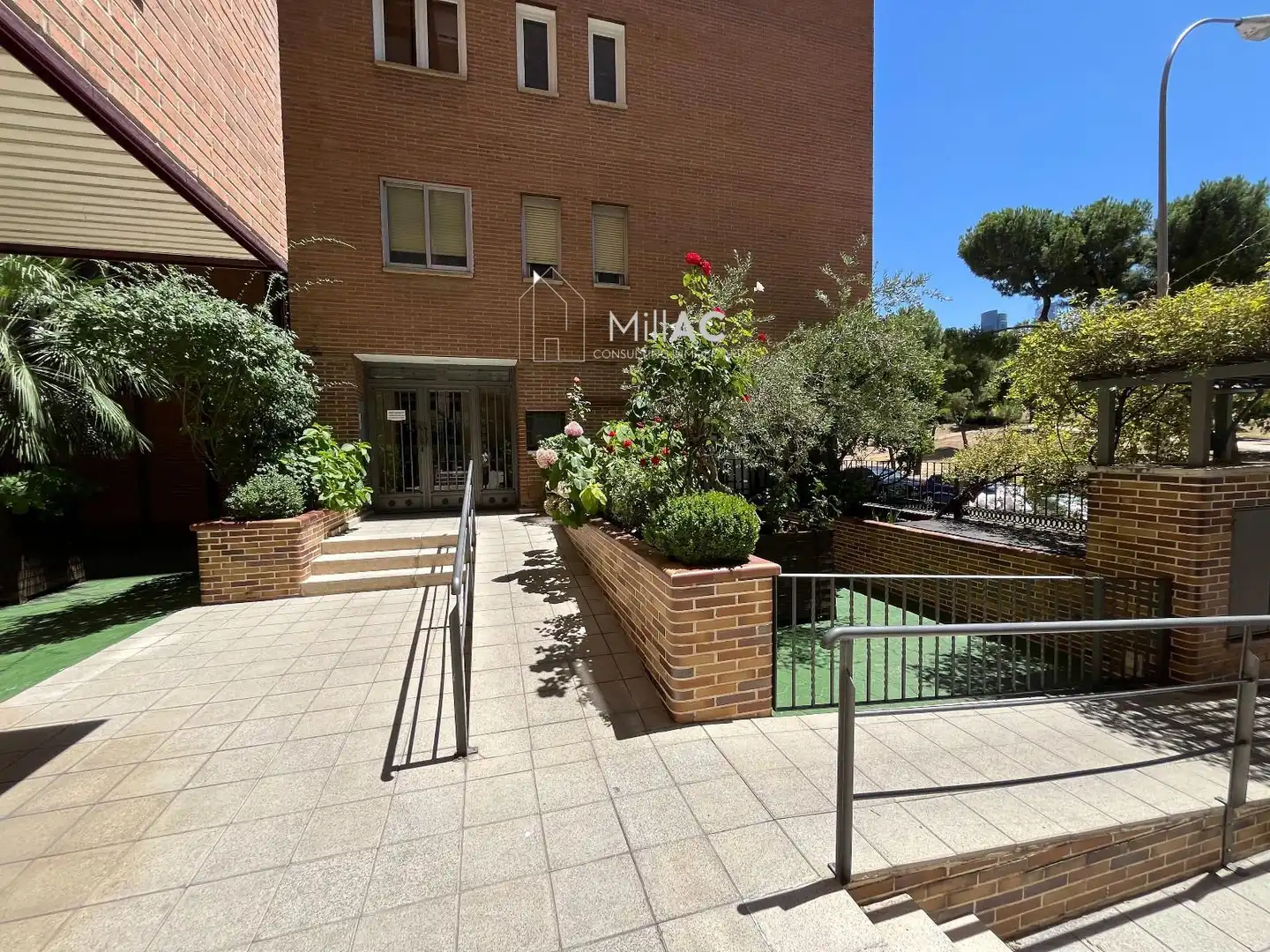 Vista exterior de Piso en venta en Madrid con Aire acondicionado, Calefacción y Terraza