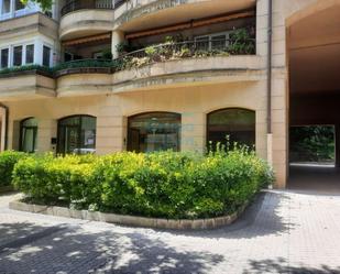 Vista exterior de Local en venda en Donostia - San Sebastián  amb Terrassa