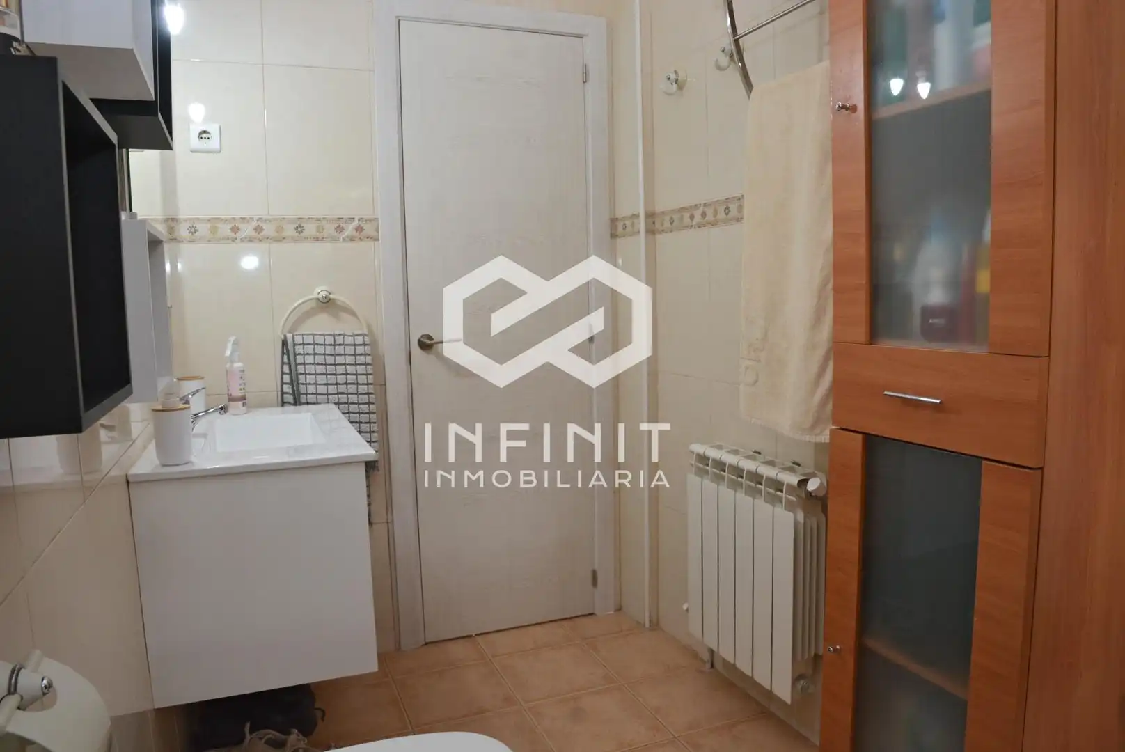Houses for sale in Yebes  with Air Conditioner, Heating and Private garden