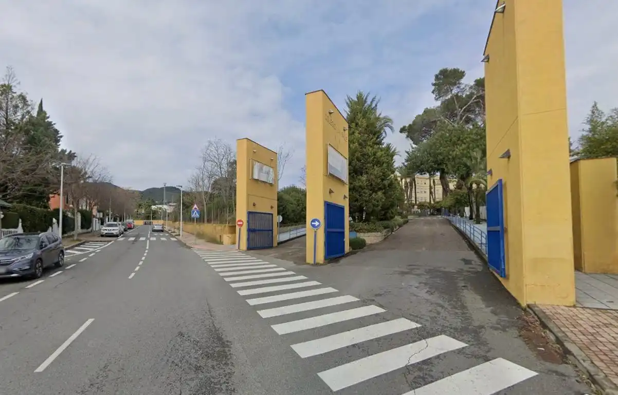 Aparcament de Casa o xalet en venda en Córdoba amb Jardí privat i Piscina