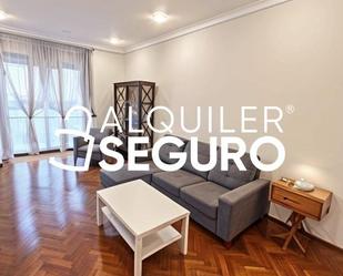 Living room of Flat to rent in  Madrid Capital  with Air Conditioner, Heating and Storage room