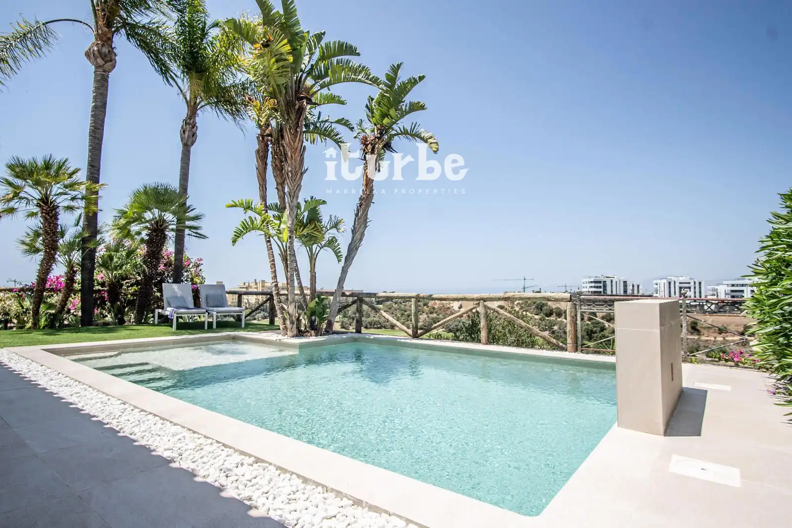 Houses for rent in Eagle-Santa Clara Golf, 14, Alto de los Monteros