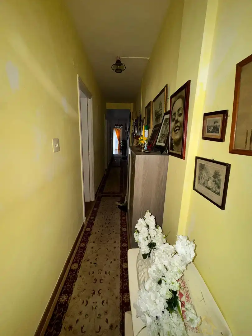 Piso en venta en Lugo con Calefacción, Parquet y Terraza
