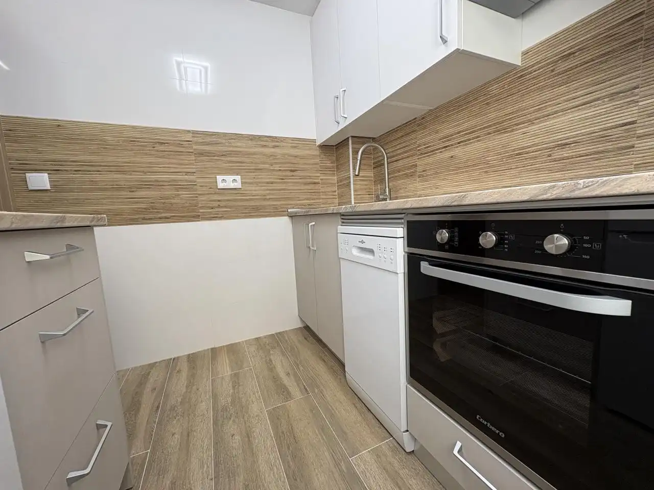 Cuina de Pis de lloguer en Madrid amb Calefacció
