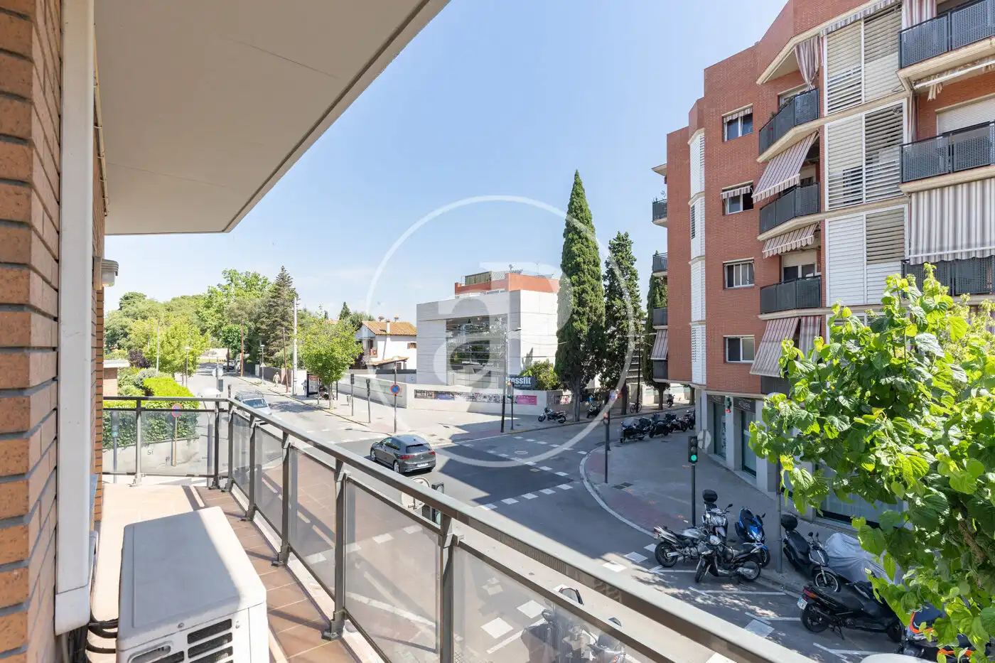 Vista exterior de Piso en venta en Cerdanyola del Vallès con Aire acondicionado, Calefacción y Terraza