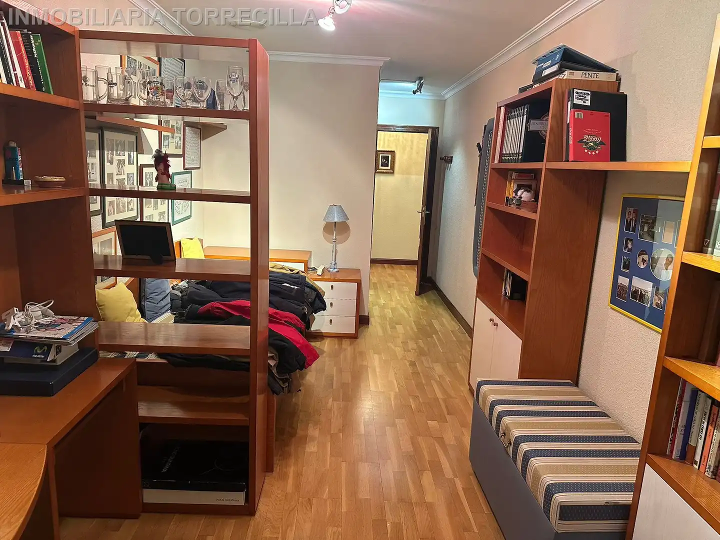 Schlafzimmer von Wohnung zur Miete in Valladolid mit Parkett, Möbliert und Balkon
