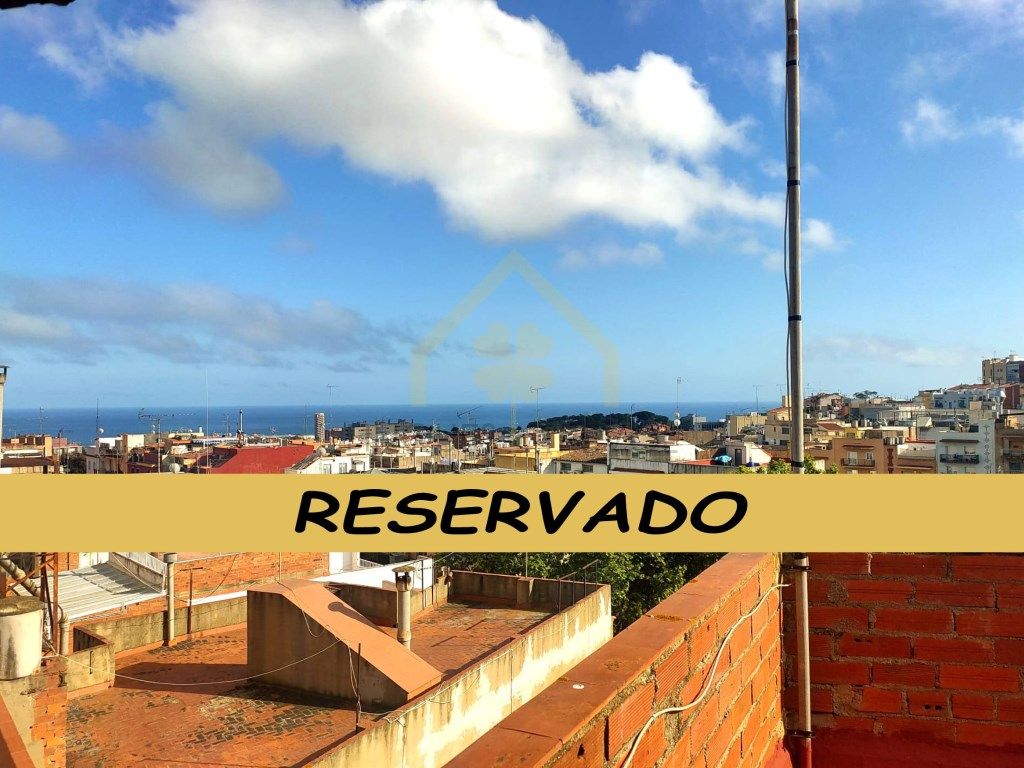 Vista exterior de Dúplex en venda en Mataró