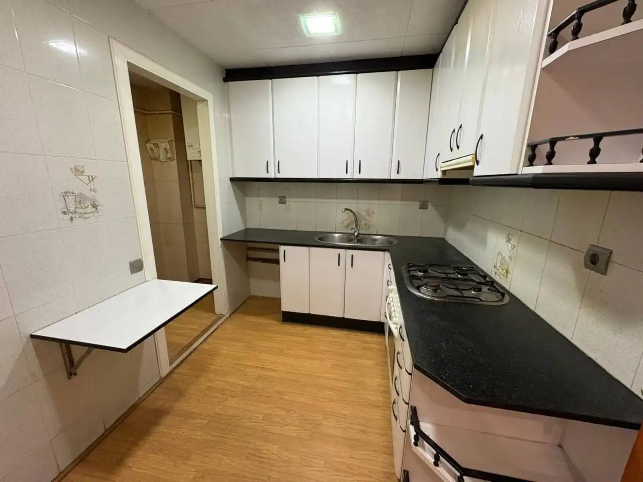 Cuina de Pis en venda en Barcelona amb Calefacció i Parquet