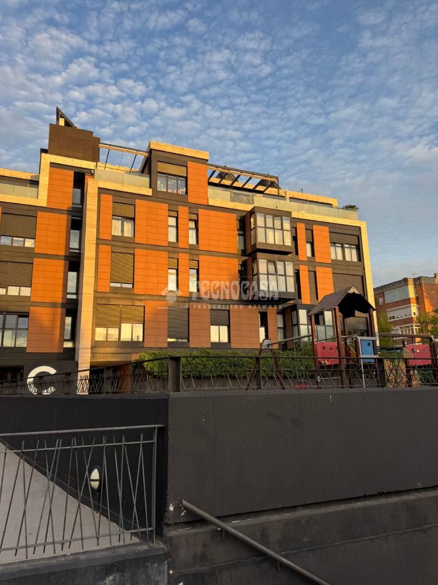 Exterior view of Flat to rent in  Madrid Capital  with Air Conditioner and Community pool