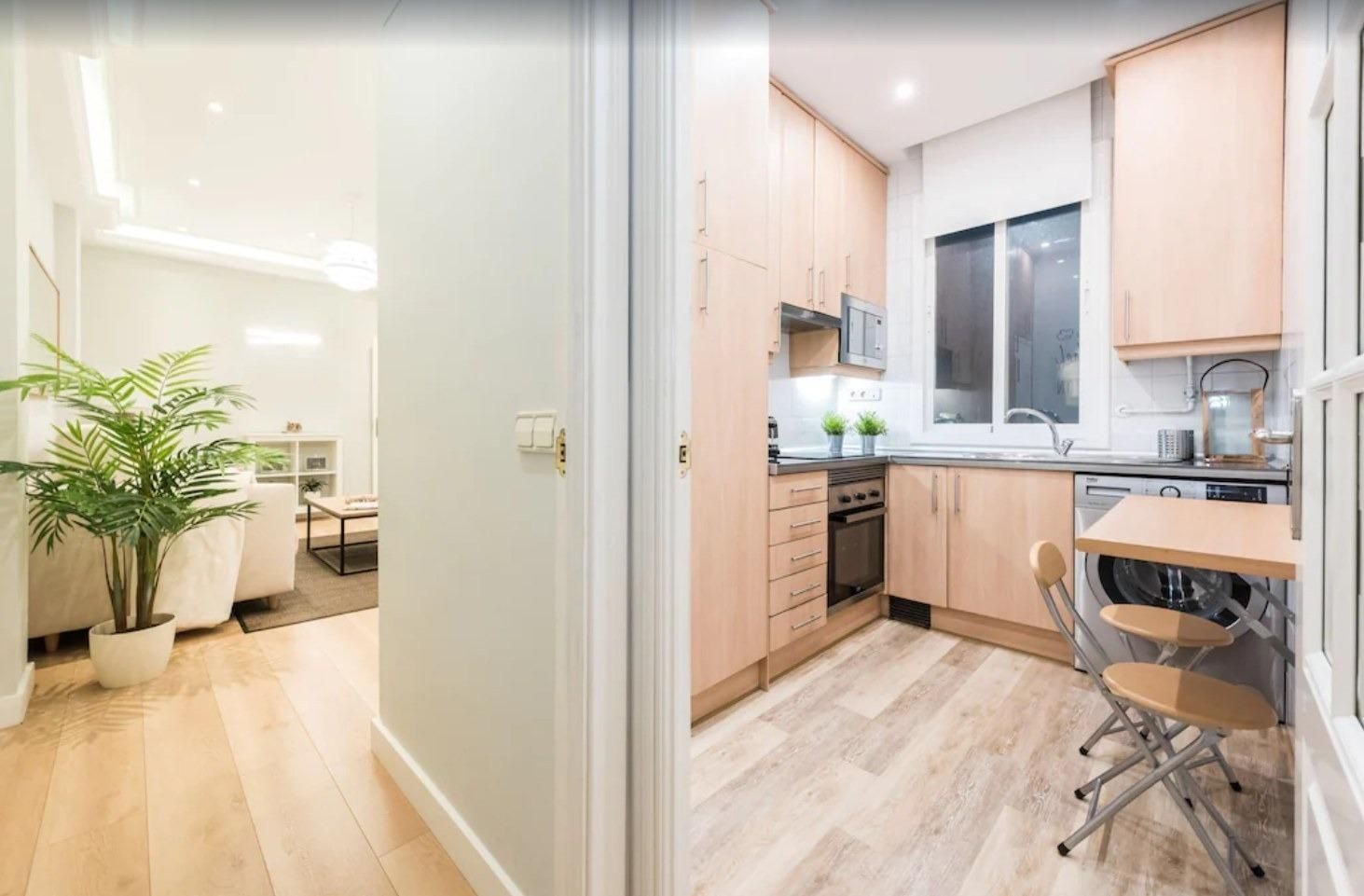 Cuina de Apartament de lloguer en Salou amb Aire condicionat, Traster i Balcó