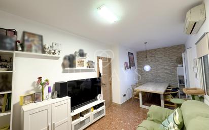 Living room of Flat for sale in Cornellà de Llobregat  with Air Conditioner, Heating and Terrace