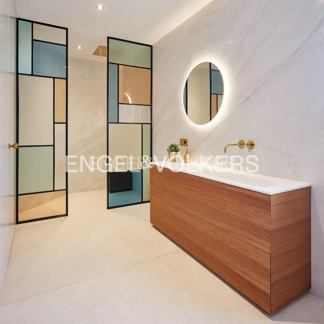 Bathroom of Attic for sale in Barcelona  with Air Conditioner, Heating and Parquet flooring